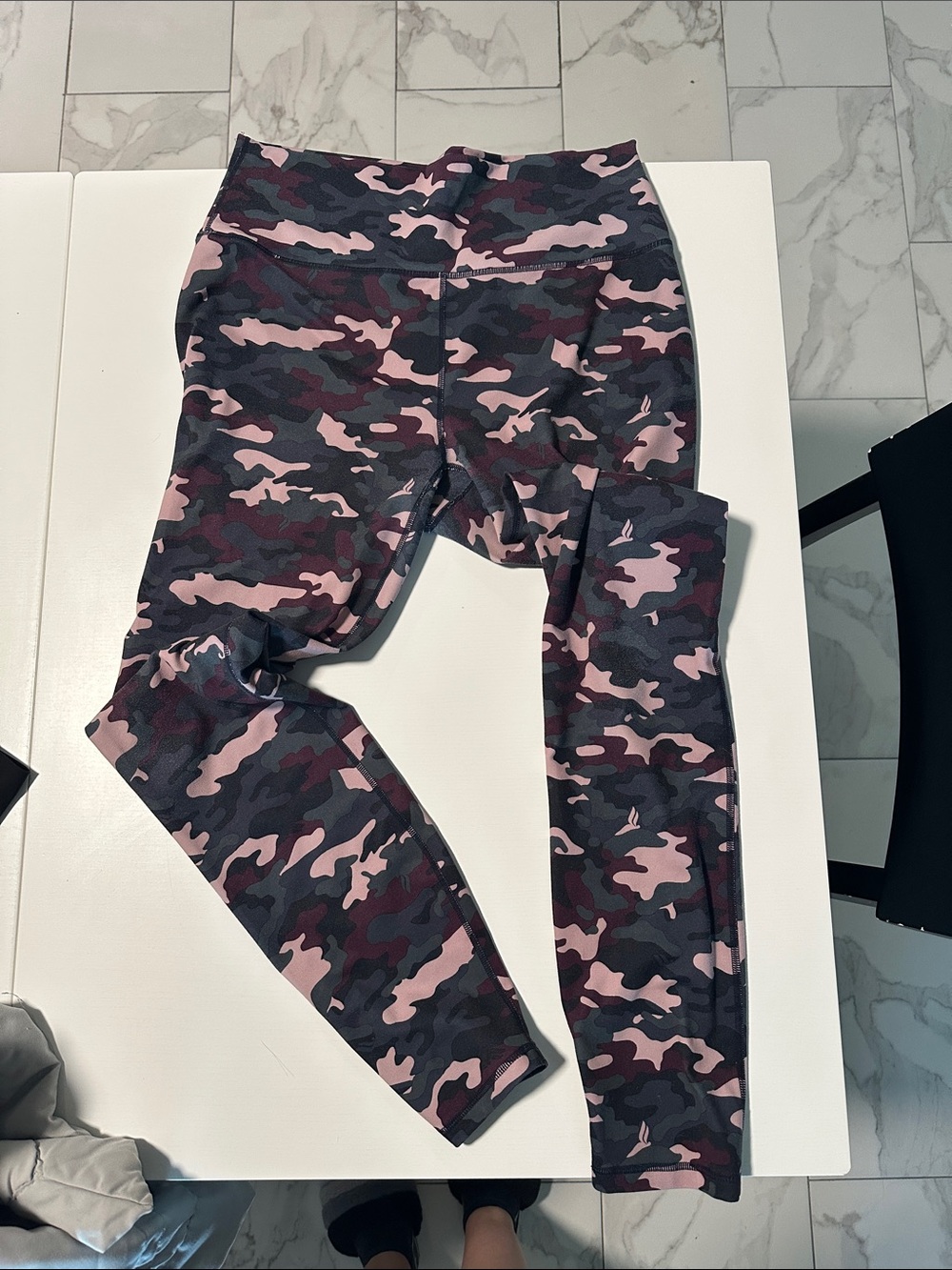 Fabletics Performance Leggings in Pink and Black